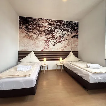 Workers View -worms, 7 Single Bed, 5 Bedroom Parking, Wlan