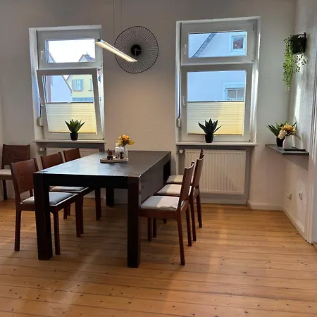 Workers View -worms, 7 Single Bed, 5 Bedroom Parking, Wlan *